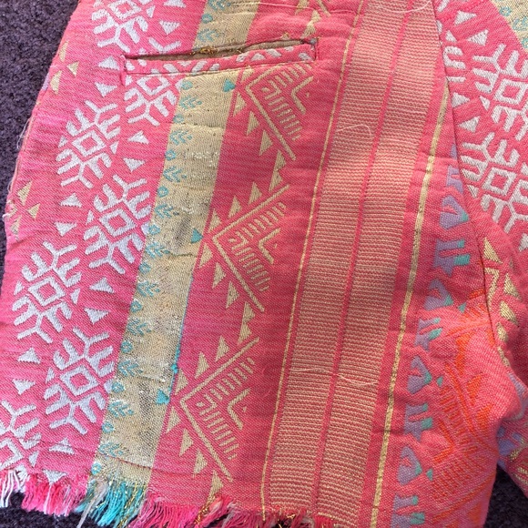 Dressy shorts.  Z&L brand. Size 4 - Picture 3 of 9